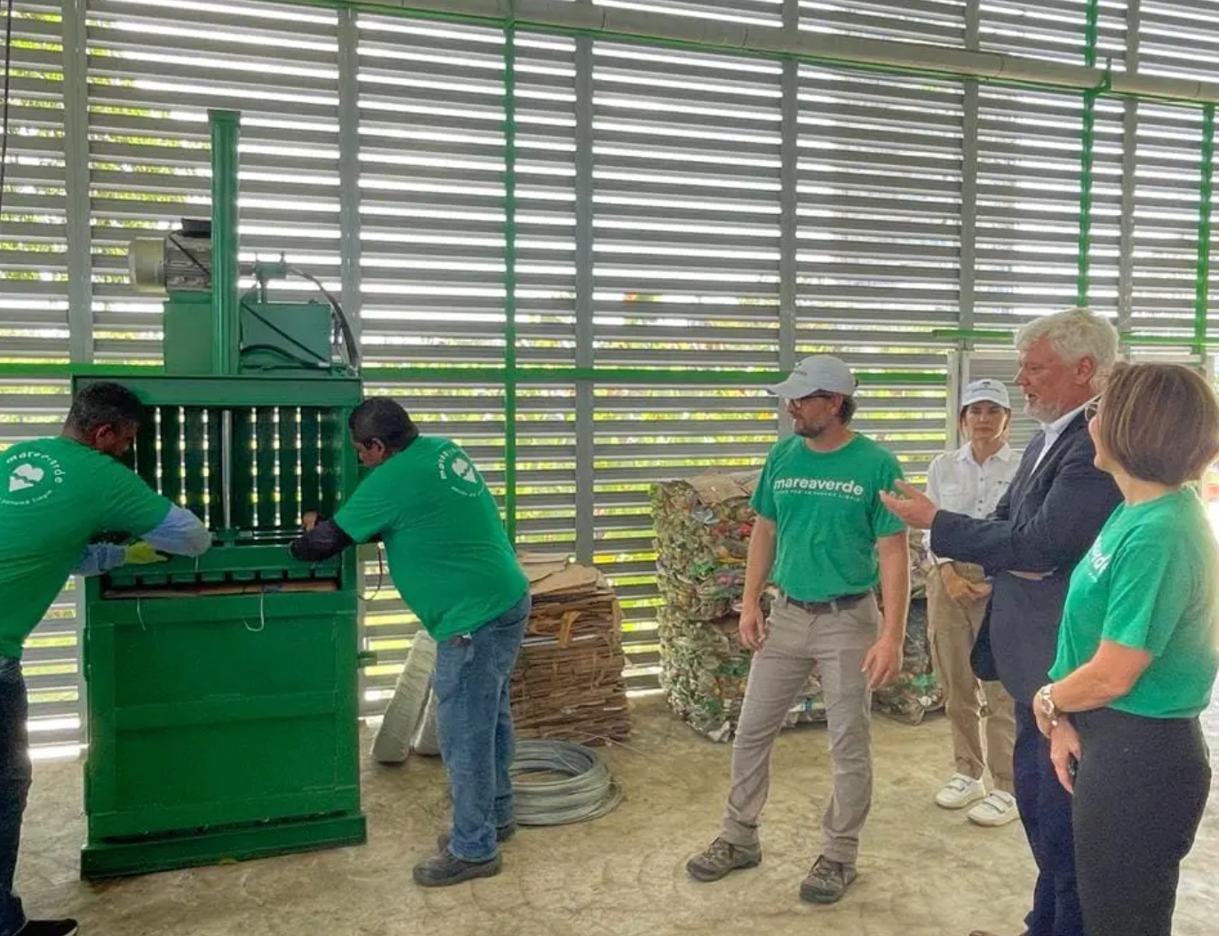 Compactadora de plastico - marea verde
